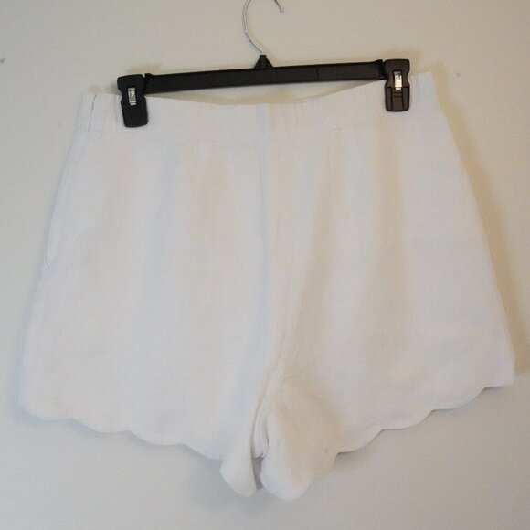 Abercrombie & Fitch, 100% Linen Scalloped High Rise Shorts, White - Picture 3 of 4